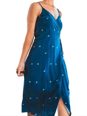 Linen Ink Blue Wrap Dress Universal Thread Midi Thin Straps Floral Denim Print M